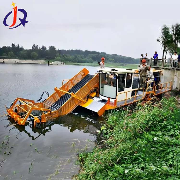 ទូកកាត់ស្មៅ Hyacinth និង Duckweed